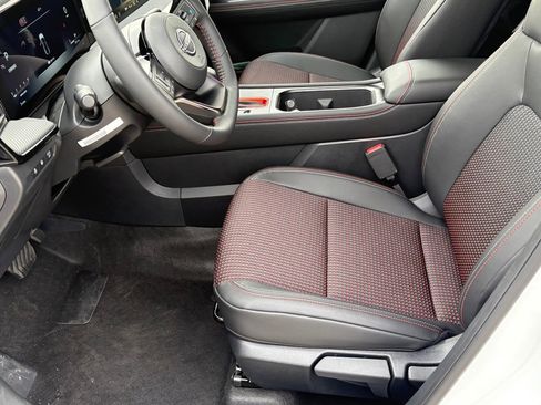 New 2026 Nissan Kicks SR image 16