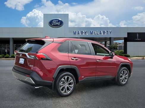 Used 2025 Toyota RAV4 Limited w/ Advanced Technology Package AWD/4WD image 5