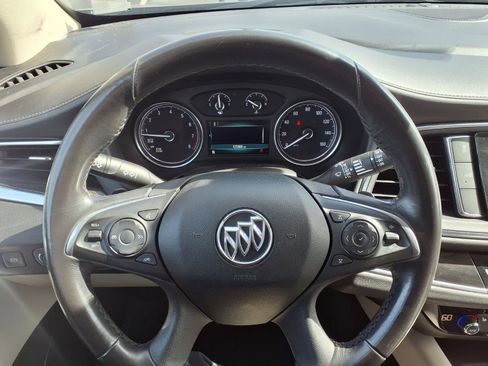 Used 2019 Buick Enclave Essence AWD/4WD image 11