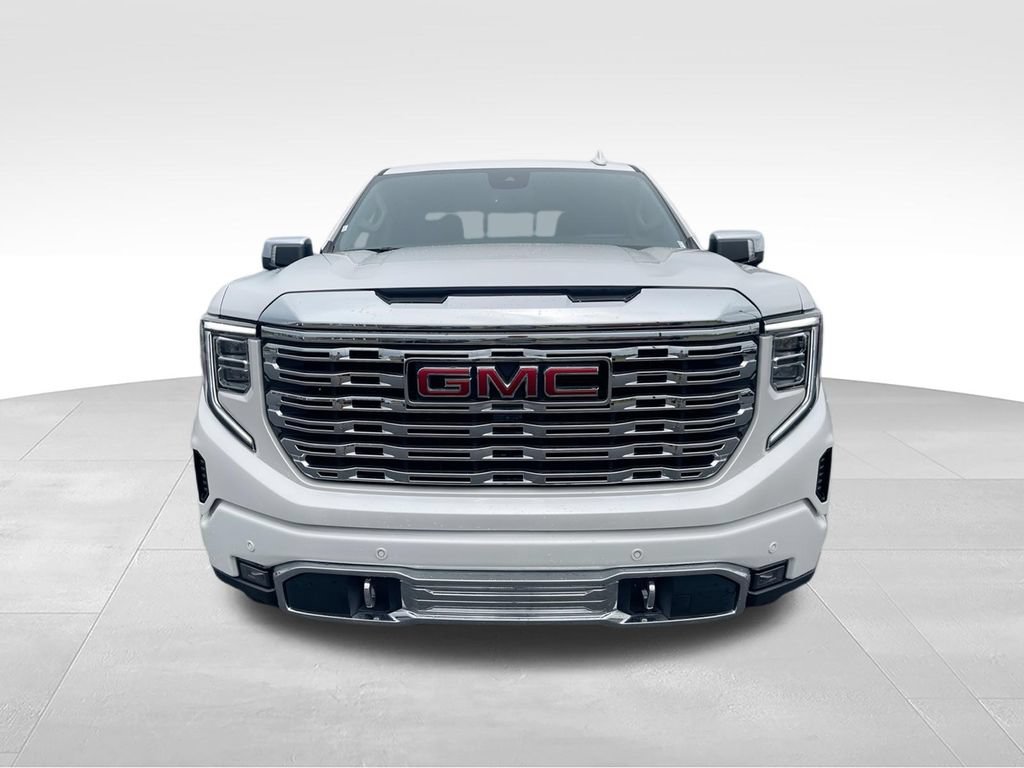Used 2024 GMC Sierra 1500 Denali w/ Denali Reserve Package AWD/4WD image 3