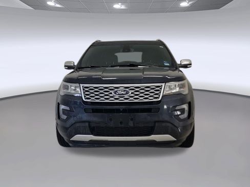 Used 2017 Ford Explorer Platinum AWD/4WD image 4
