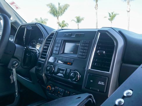 Used 2017 Ford F350 XLT w/ XLT Value Package RWD image 12
