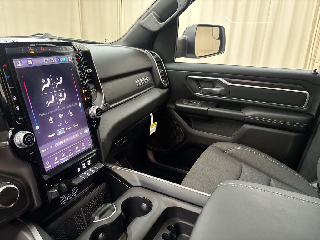 New 2026 RAM 1500 Big Horn AWD/4WD image 19