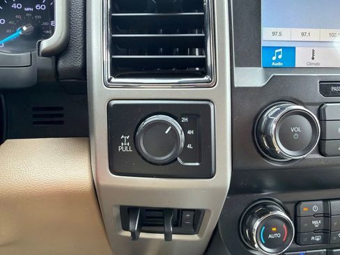 Used 2019 Ford F350 Lariat w/ Chrome Package AWD/4WD image 36