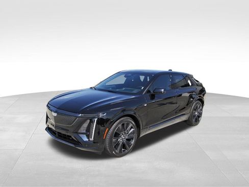New 2026 Cadillac Lyriq Signature Sport image 2
