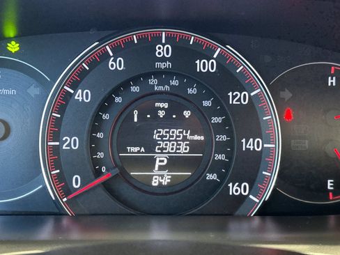 Used 2016 Honda Accord Sport image 11