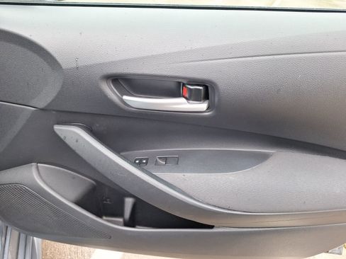 Used 2020 Toyota Corolla LE image 36