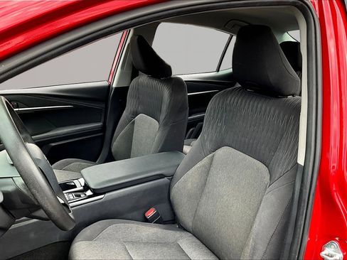 Used 2025 Toyota Camry LE FWD image 21
