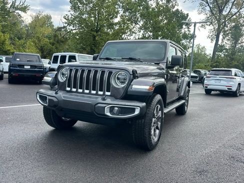Used 2020 Jeep Wrangler Unlimited Sahara AWD/4WD image 22
