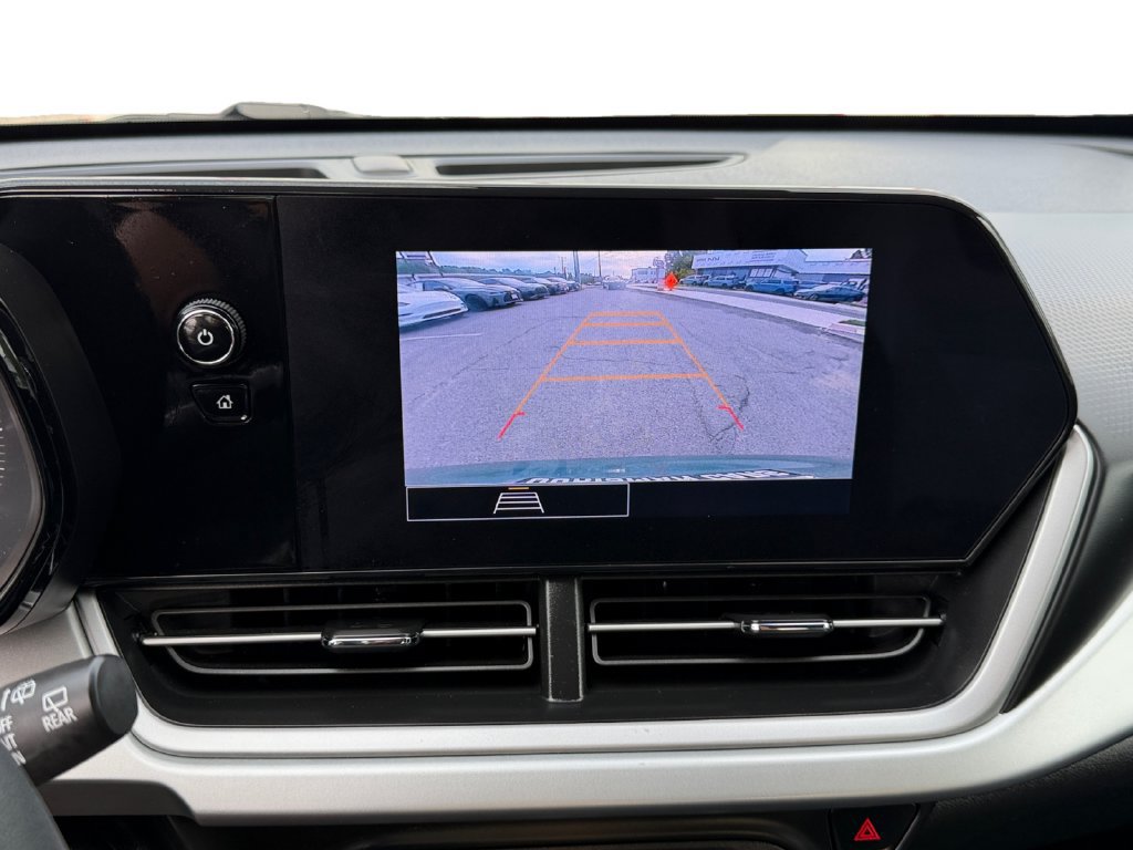 Used 2025 Chevrolet Trax LS w/ Driver Confidence Package FWD image 21