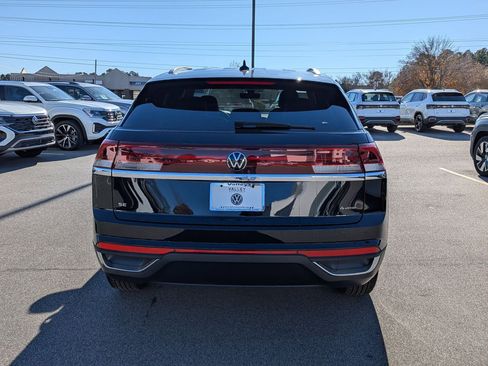 New 2026 Volkswagen Atlas Cross Sport SE image 4