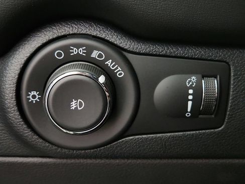 Used 2021 Dodge Durango R/T w/ SRT Interior Appearance Group AWD/4WD image 25