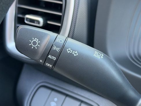 New 2026 Hyundai Venue SE image 19