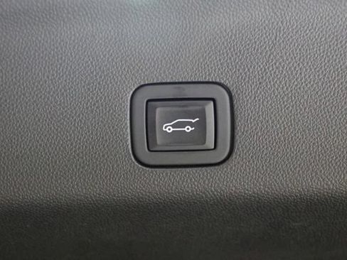 Used 2023 Cadillac Escalade Premium Luxury AWD/4WD image 39