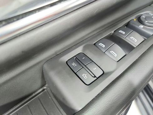 Used 2024 Chevrolet Suburban RST RWD image 21