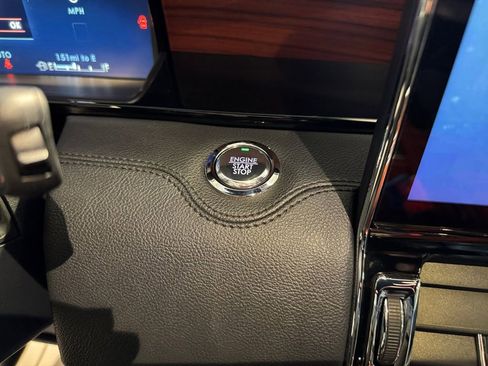 Used 2024 Lincoln Navigator Reserve image 29