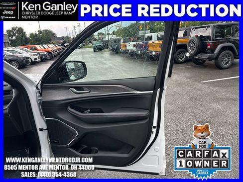 Certified 2024 Jeep Grand Cherokee Overland w/ Trailer Tow Package AWD/4WD image 27