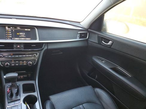 Used 2020 Kia Optima SE image 14