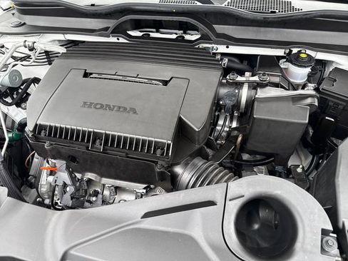 Used 2025 Honda Pilot Touring image 21