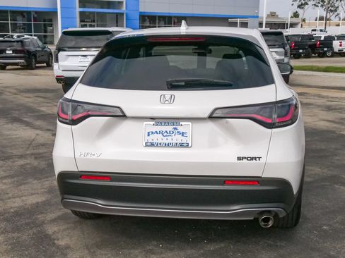 Used 2025 Honda HR-V Sport image 8