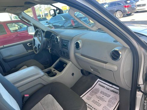 Used 2006 Ford Expedition XLT image 9