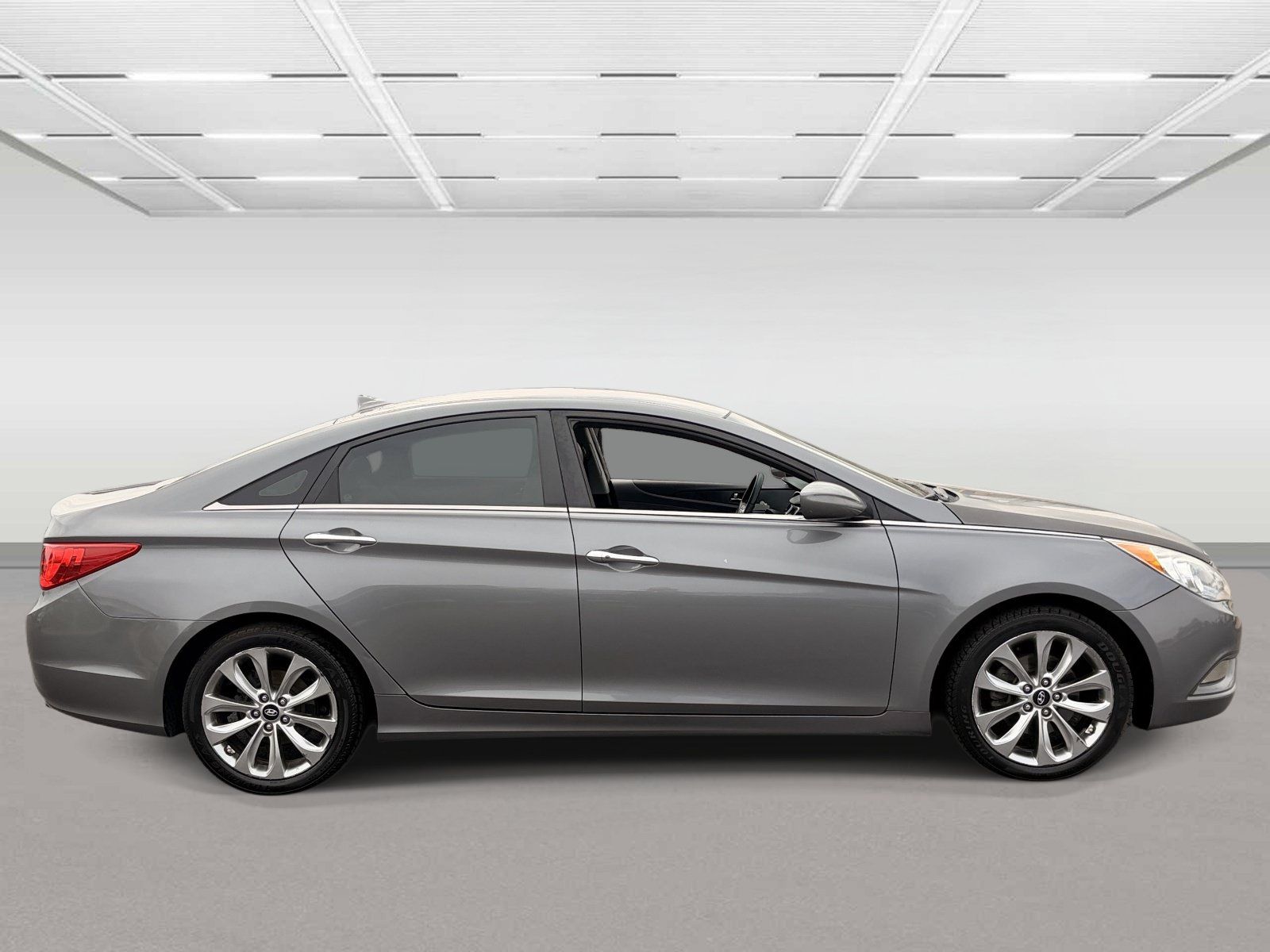 Used 2013 Hyundai Sonata SE FWD image 6