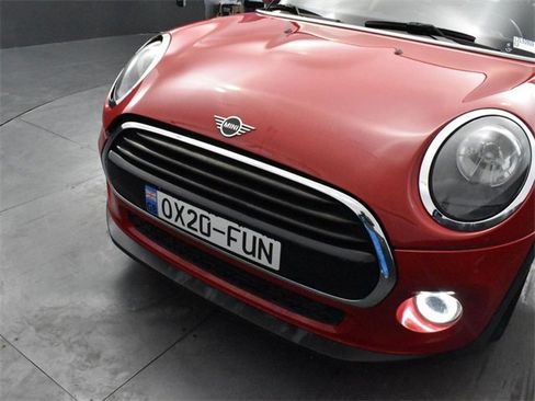 Used 2020 MINI Cooper 2-Door Hardtop w/ Storage Package image 15