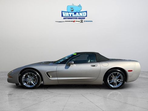 Used 1999 Chevrolet Corvette Convertible w/ Performance Handling Pkg image 2