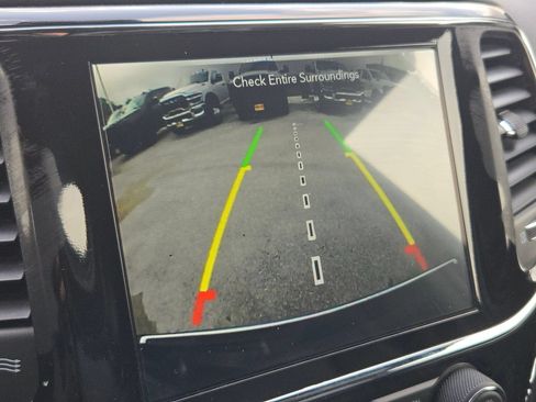 Used 2021 Jeep Grand Cherokee Limited RWD image 17