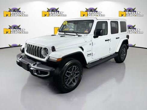 Used 2024 Jeep Wrangler Unlimited Sahara AWD/4WD image 1