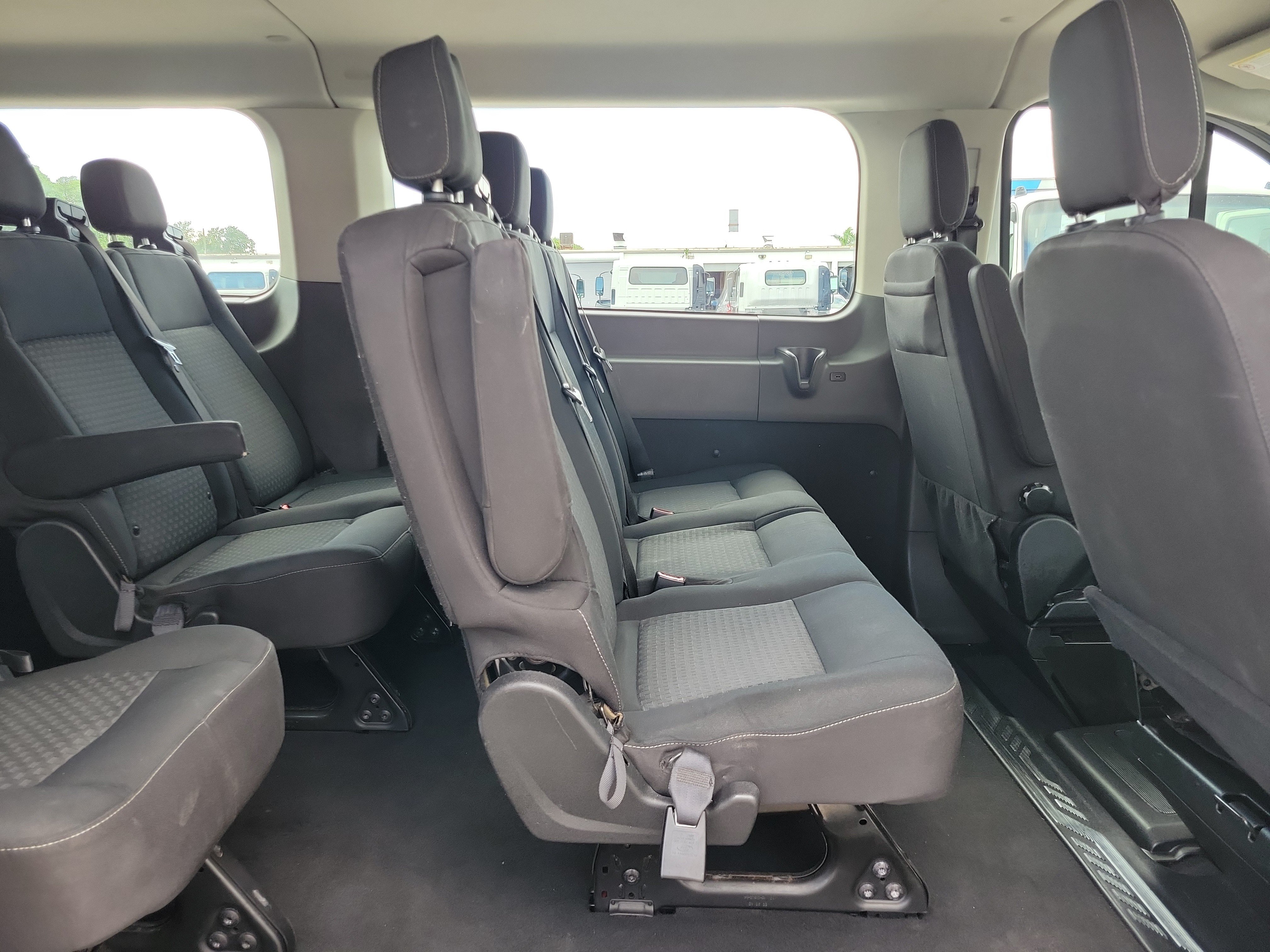Used 2022 Ford Transit 350 XLT RWD image 15