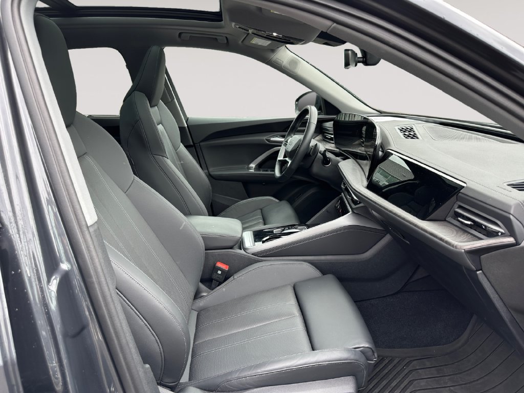 Certified 2025 Audi Q5 Premium w/ Premium Plus AWD/4WD image 15