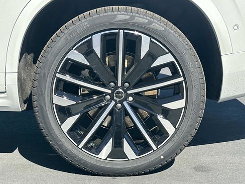 New 2026 Volvo XC90 T8 Ultra w/ Protection Package Premier AWD/4WD image 24