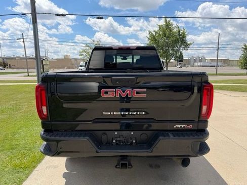 Used 2023 GMC Sierra 2500 AT4 w/ AT4 Premium Plus Package AWD/4WD image 6