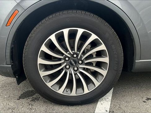 Used 2022 Lincoln Aviator Reserve w/ Elements Package Plus image 8