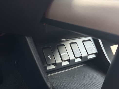 Used 2017 Honda HR-V EX image 20