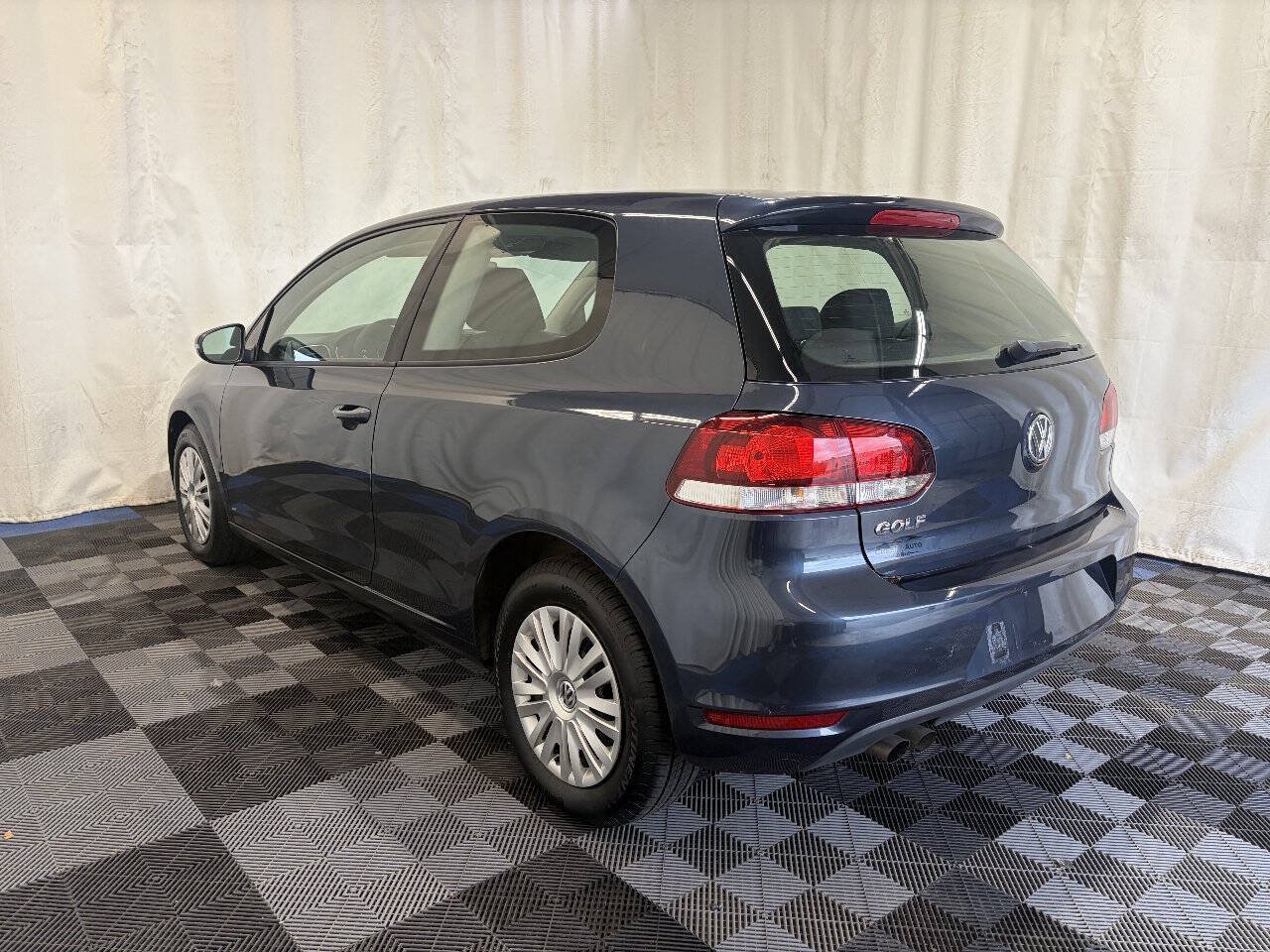 Used 2013 Volkswagen Golf 2-Door FWD image 5