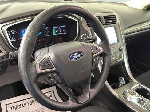 Used 2020 Ford Fusion SE FWD image 24