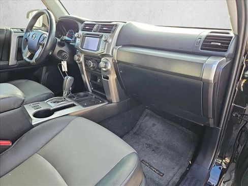 Used 2016 Toyota 4Runner SR5 Premium RWD image 20