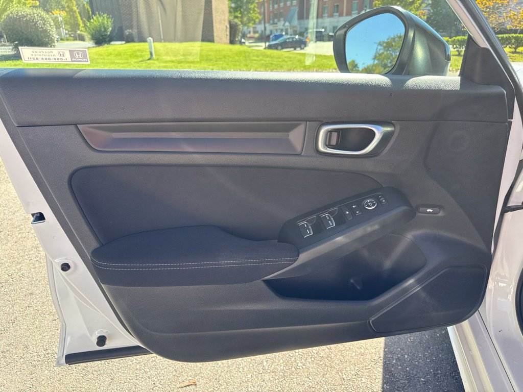 Used 2023 Honda Civic Sport image 13