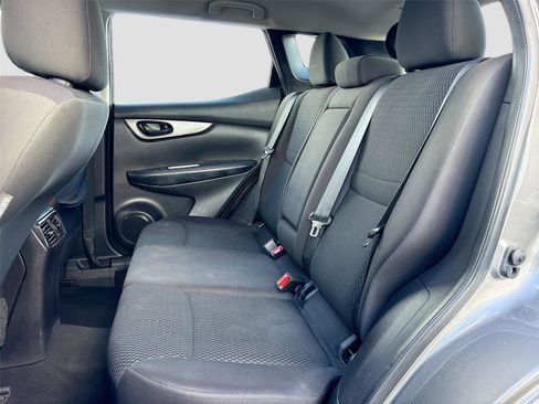 Used 2019 Nissan Rogue Sport S image 24