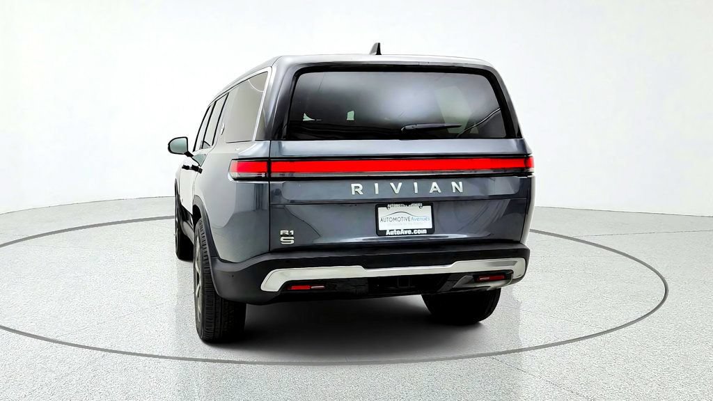 Used 2024 Rivian R1S Adventure Dual AWD/4WD image 6