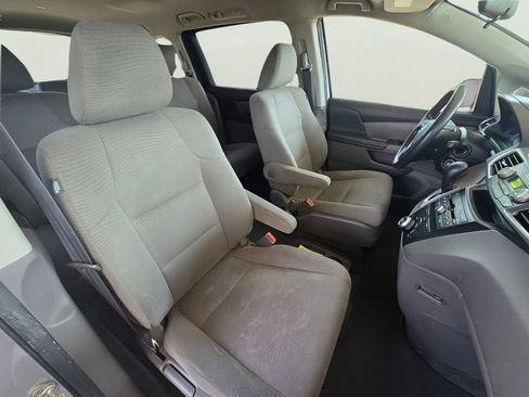 Used 2013 Honda Odyssey LX image 3