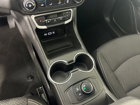 Used 2022 GMC Terrain SLE image 21