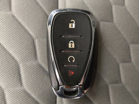 Used 2021 Chevrolet Equinox LS w/ LS Convenience Package image 32