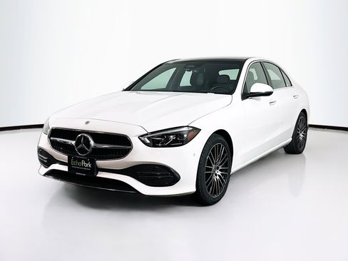 Used 2024 Mercedes-Benz C 300 Sedan image 3