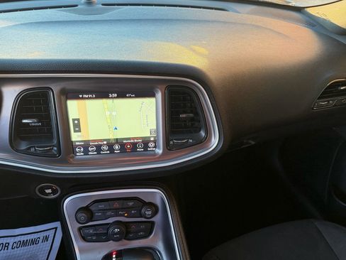 Used 2022 Dodge Challenger R/T image 21