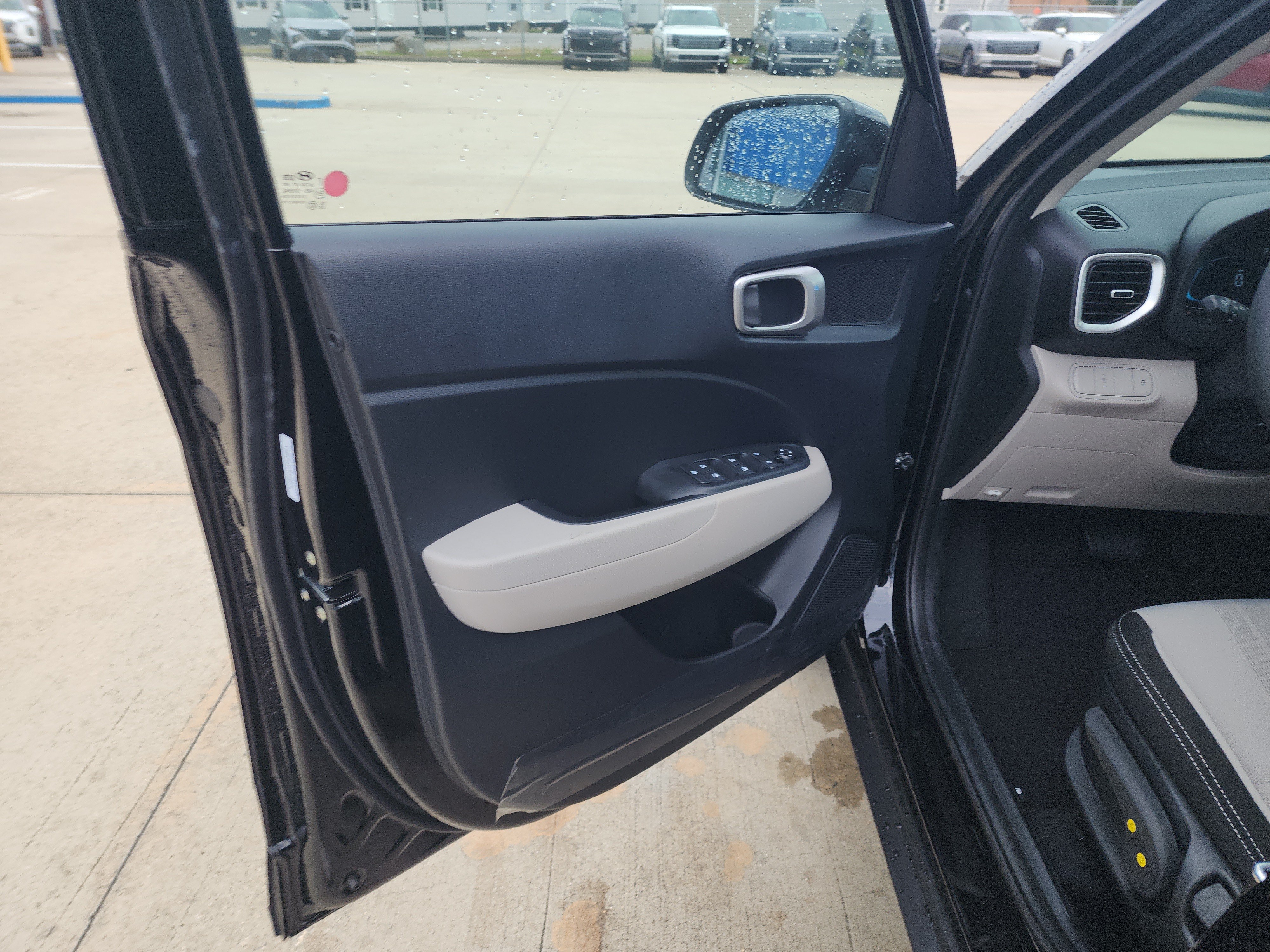 New 2026 Hyundai Venue SEL FWD image 19