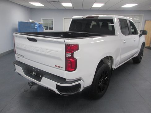 Used 2023 Chevrolet Silverado 1500 RST w/ Z71 Off-Road Package AWD/4WD image 5
