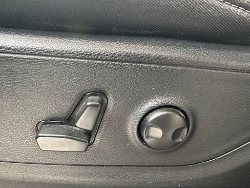 Used 2022 RAM 1500 Big Horn w/ Night Edition RWD image 27